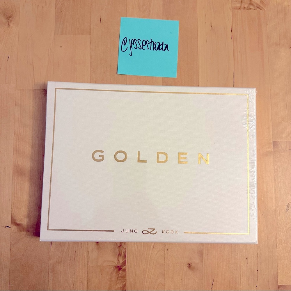 BTS JUNGKOOK - Golden album (Solid version)